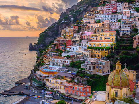 Pick up from Napoli Centrale Station and Transfer to Positano